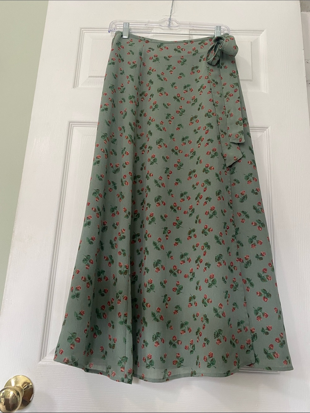Liz Claiborne Sage Green Floral A-Line Wrap Skirt with Side Tie - Picture 7 of 17